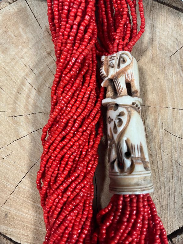 Collier en perles de verre et os de yak
