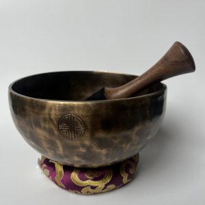 Bol tibétain gravé – 7 métaux – 885g – La# – 229Hz